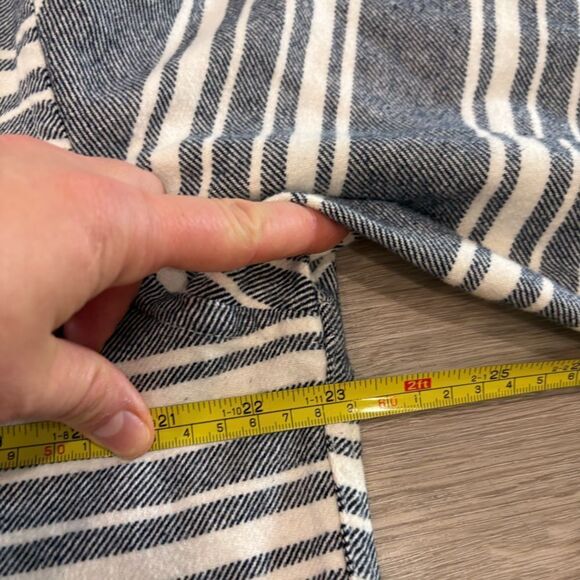 Old Navy Striped Cotton Regular Fit Over shirt sz L - Picture 9 of 10